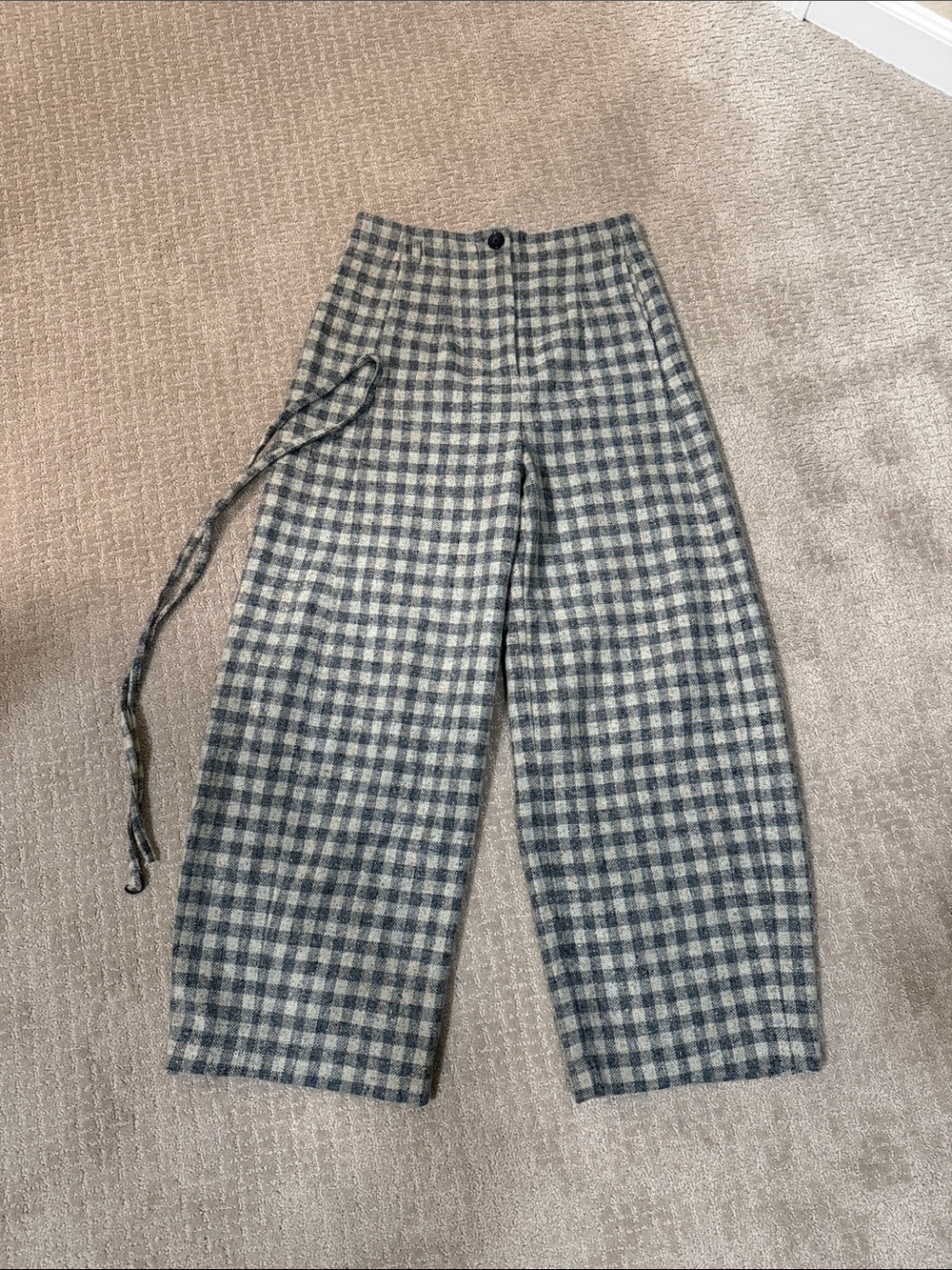 Banana Republic Women’s Wool Barrel Pants
